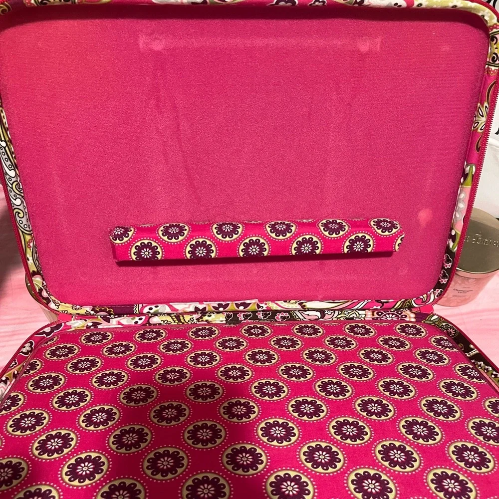 Vera Bradley Laptop Crossbody Workstation - Picture 3 of 5